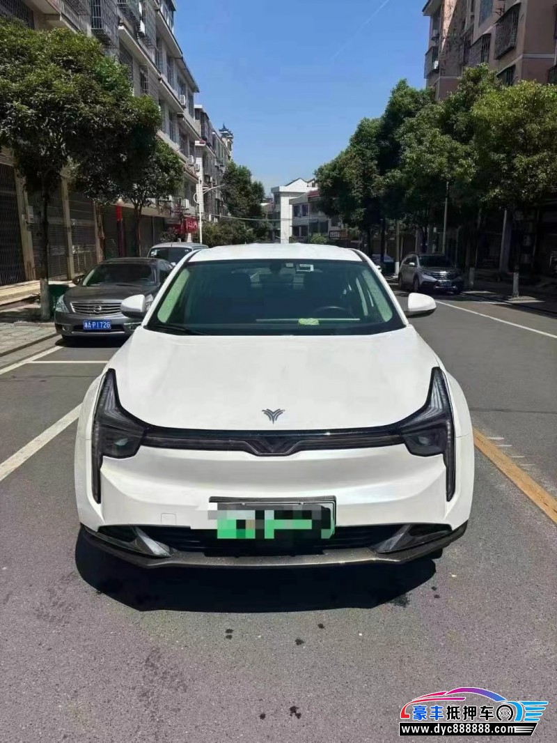 23年哪吒U轿车抵押车出售