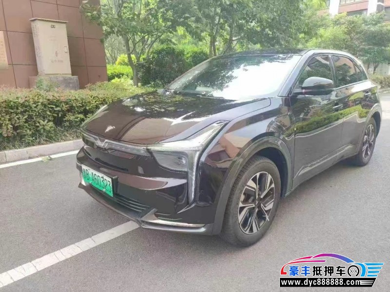 23年哪吒U轿车抵押车出售