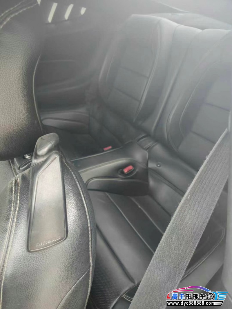 15年福特野马轿车抵押车出售