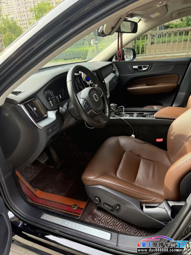 18年沃尔沃XC60SUV抵押车出售