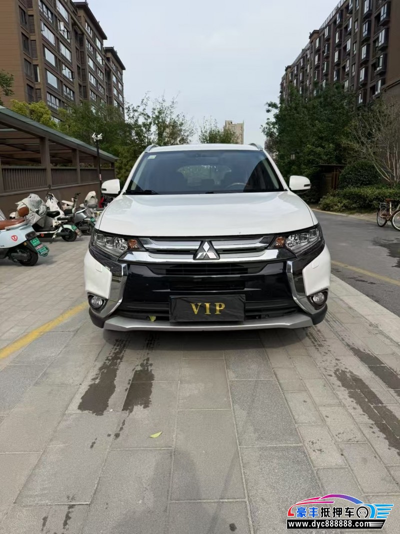 17年三菱欧蓝德SUV抵押车出售