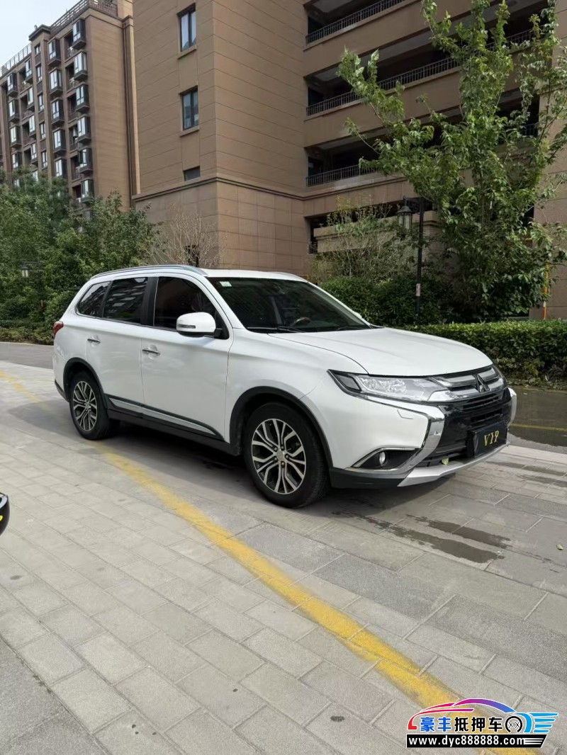 17年三菱欧蓝德SUV抵押车出售