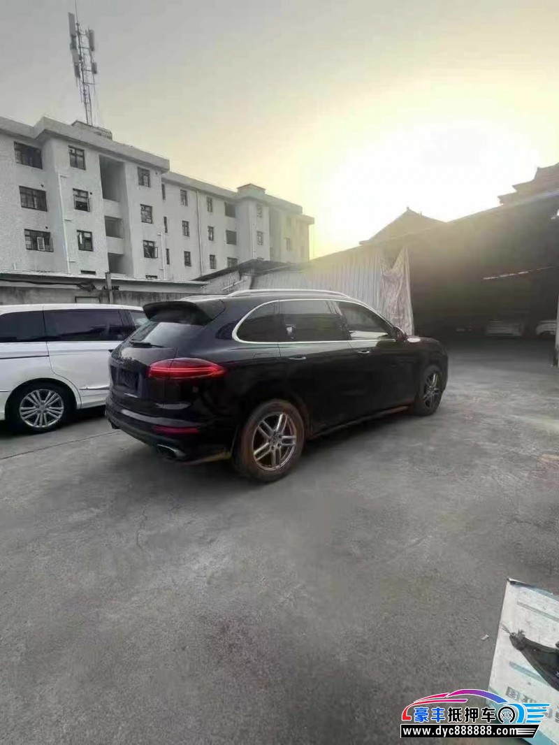 17年保时捷卡宴轿车抵押车出售