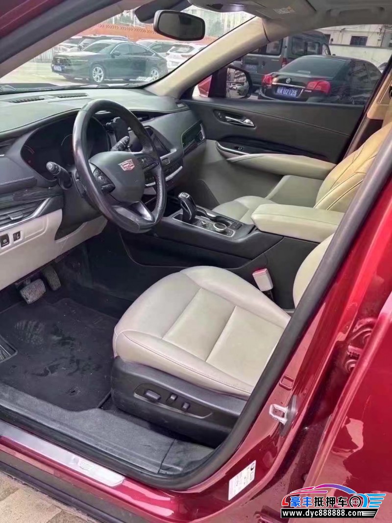 19年凯迪拉克XT4轿车抵押车出售