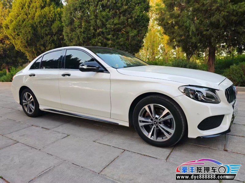 17年奔驰C轿车抵押车出售