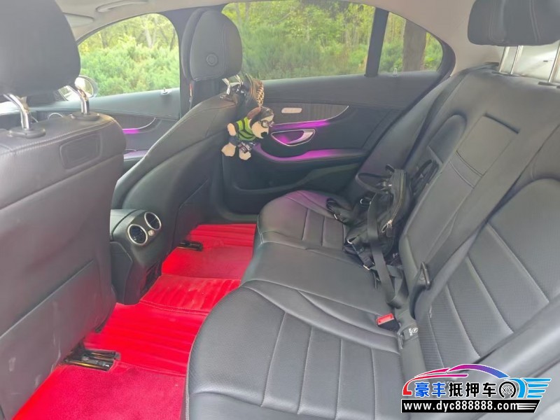 17年奔驰C轿车抵押车出售