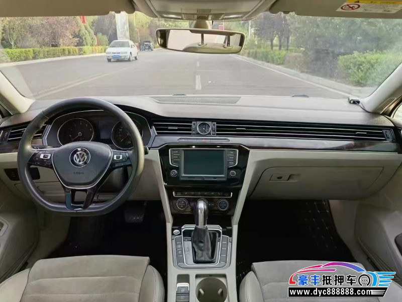 17年大众迈腾轿车抵押车出售