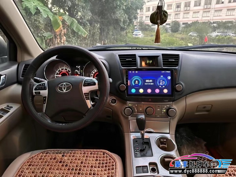 13年丰田汉兰达轿车抵押车出售