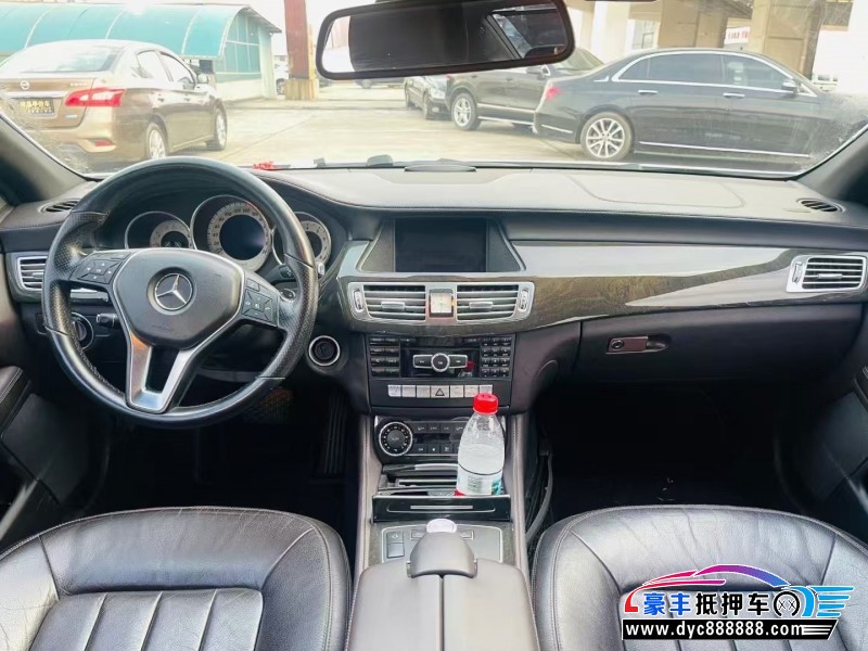 13年奔驰CLS轿车抵押车出售