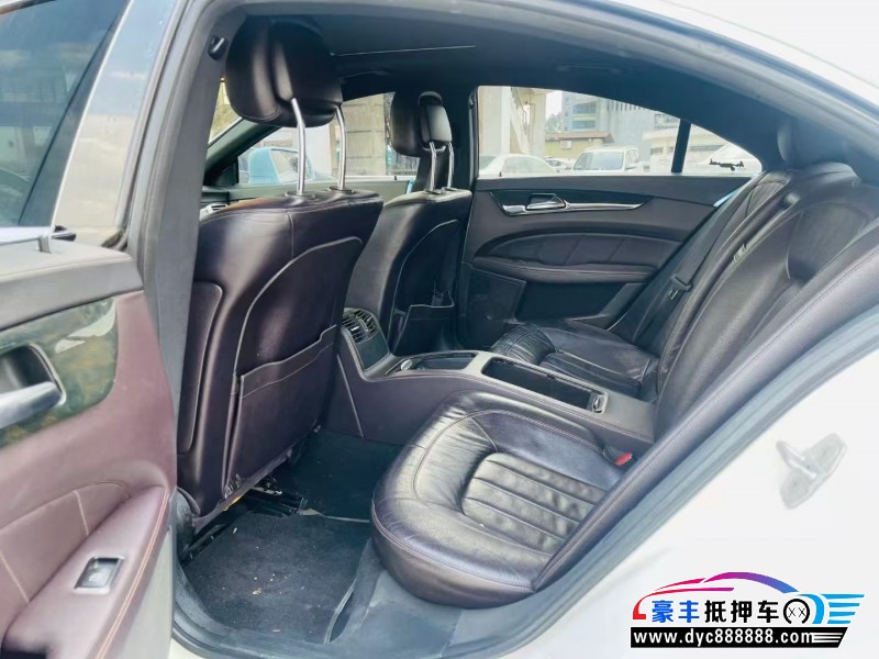 13年奔驰CLS轿车抵押车出售