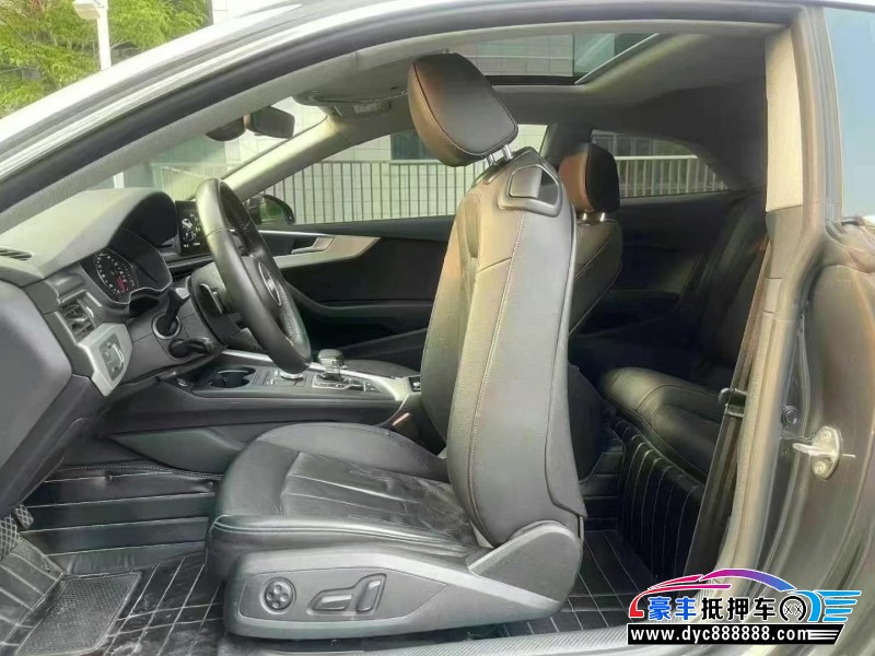 19年奥迪A5轿车抵押车出售