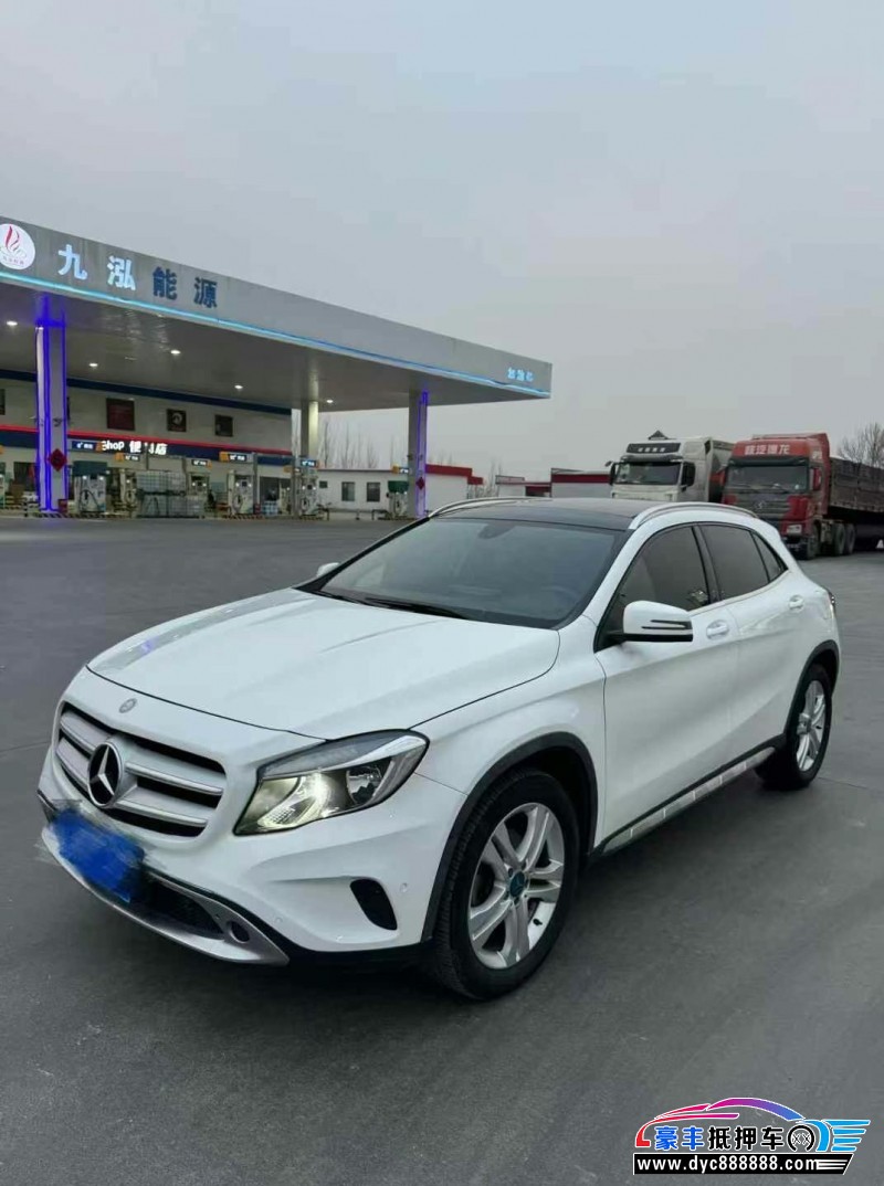 15年奔驰GLA轿车抵押车出售