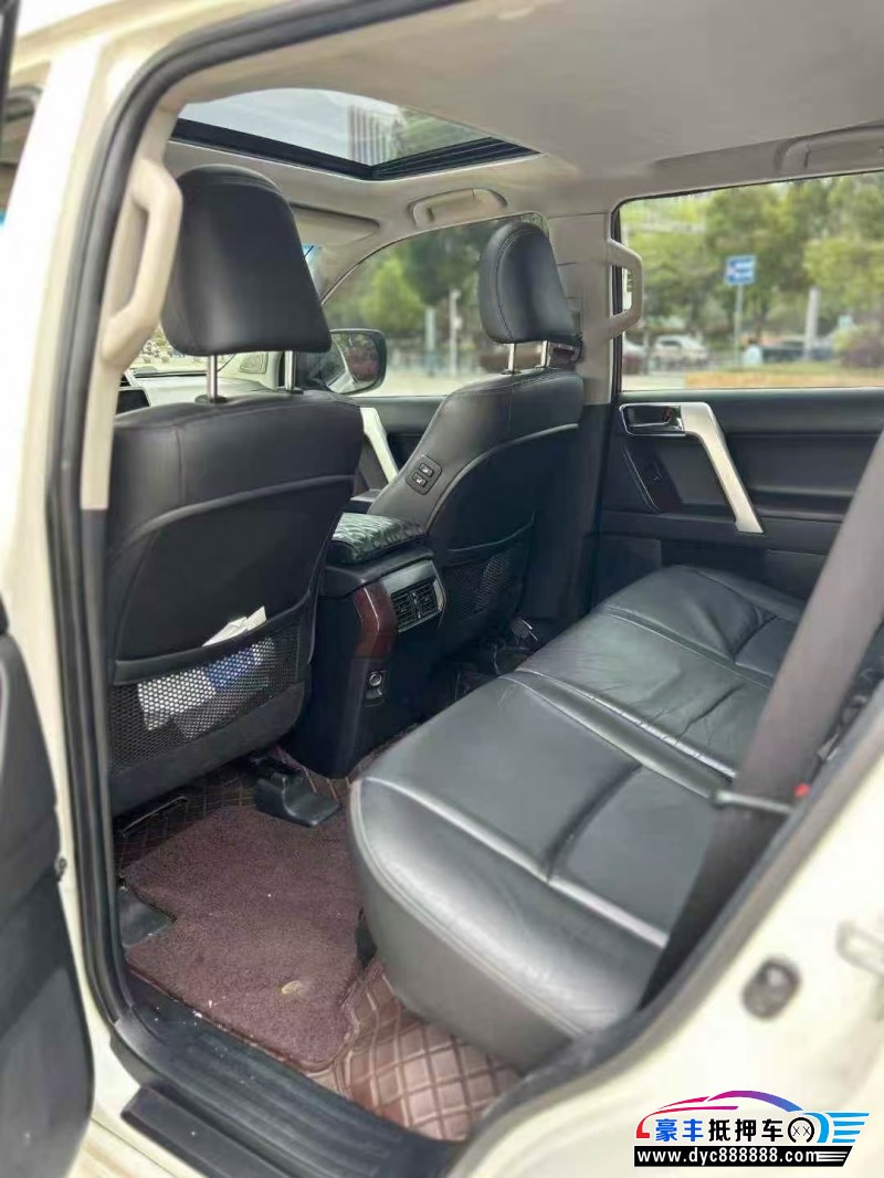 17年丰田普拉多（霸道）轿车抵押车出售