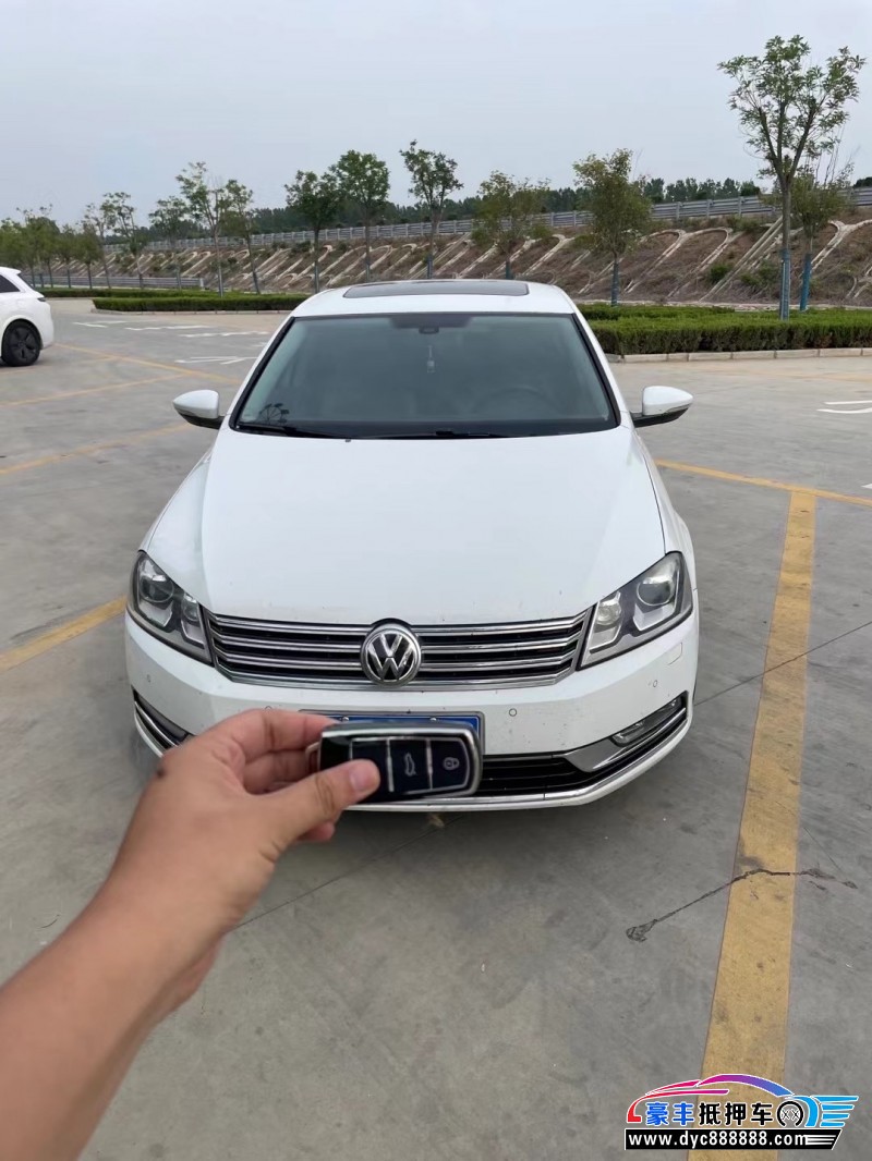 15年大众迈腾轿车抵押车出售