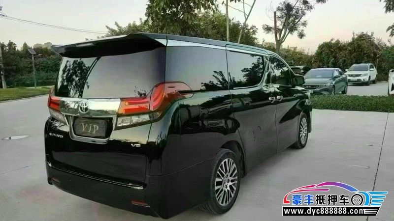 17年丰田埃尔法轿车抵押车出售