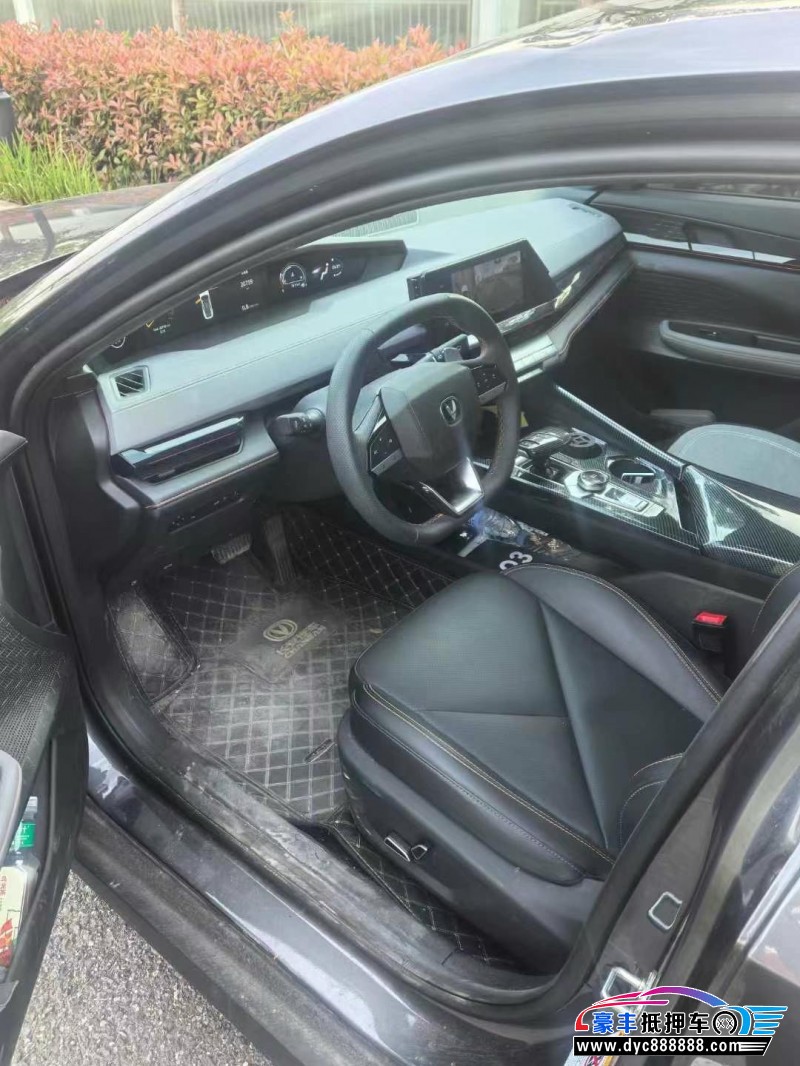 23年长安长安UNI轿车抵押车出售