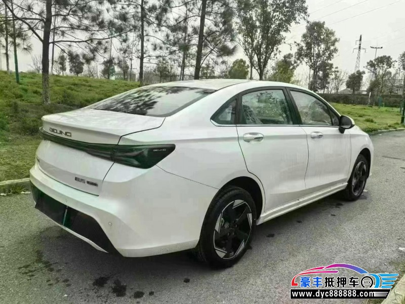 25年北汽新能源EU系列轿车抵押车出售