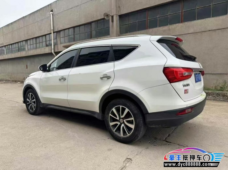 17年东风风光580轿车抵押车出售