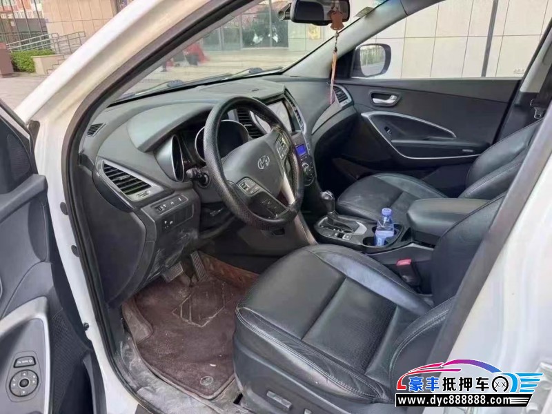 14年现代新胜达轿车抵押车出售