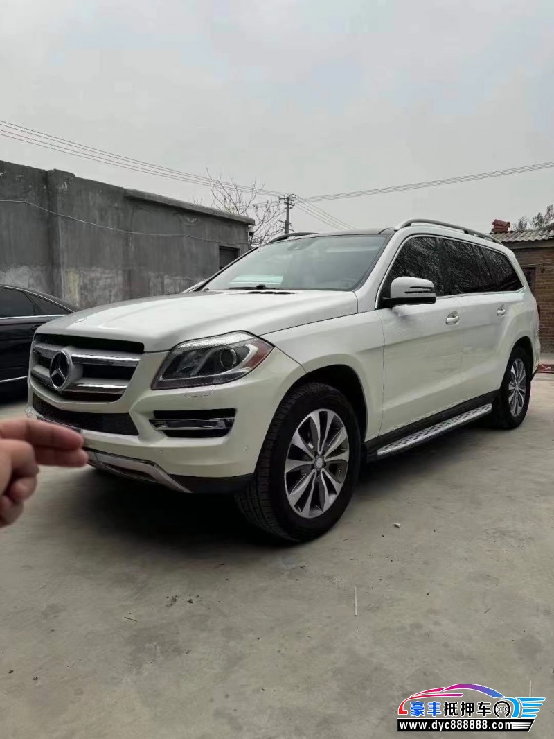 13年奔驰GL轿车抵押车出售