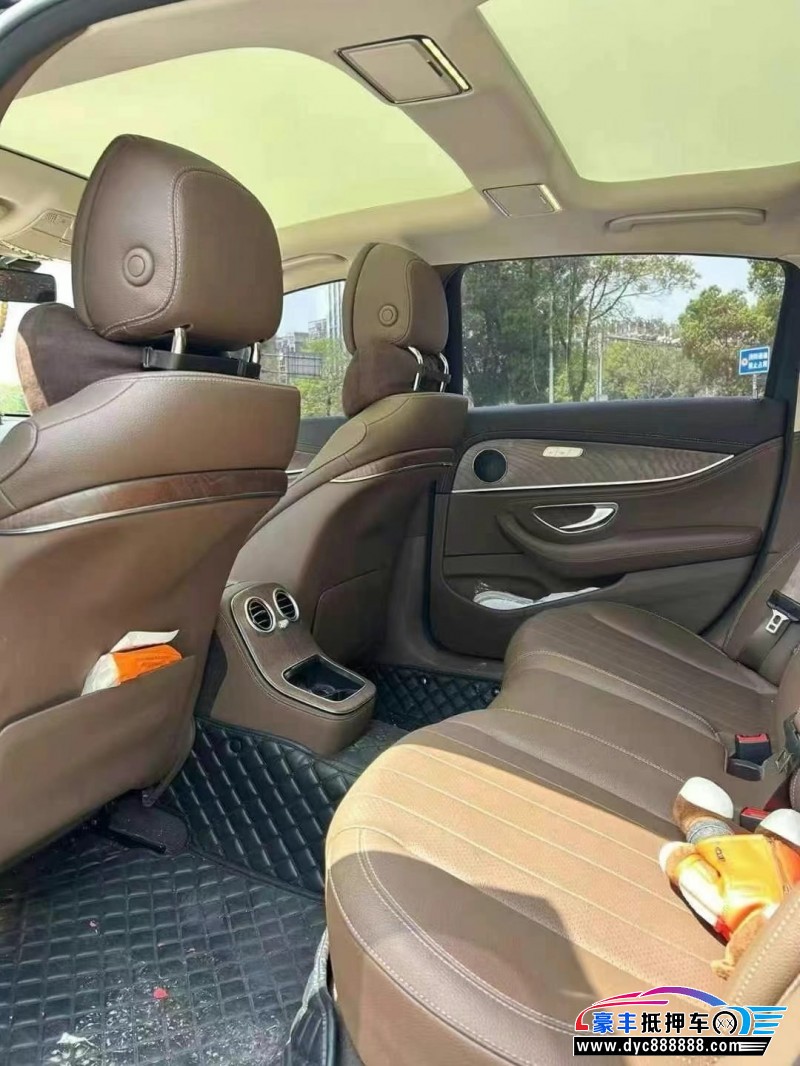 23年奔驰E轿车抵押车出售