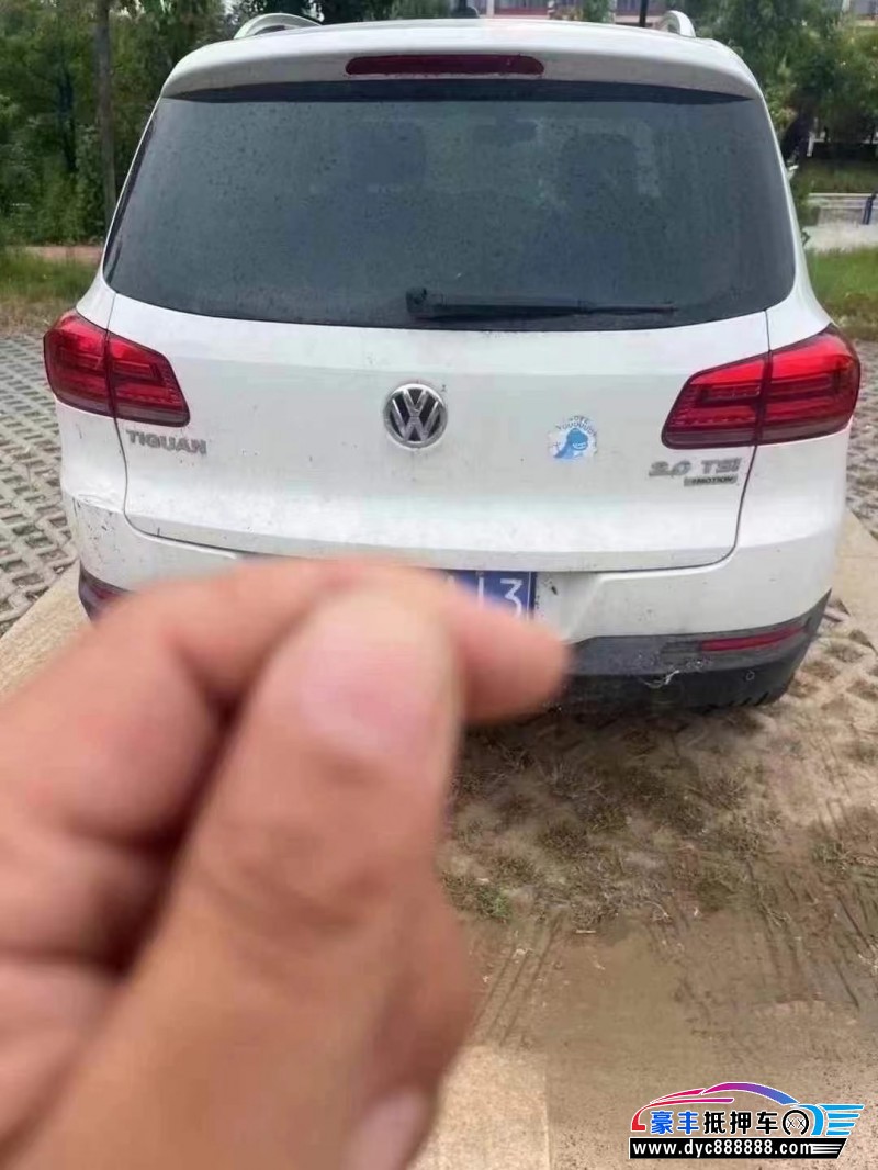15年大众途威轿车抵押车出售