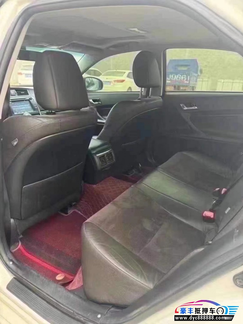 14年丰田锐志轿车抵押车出售