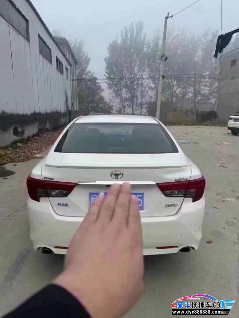14年丰田锐志轿车抵押车出售