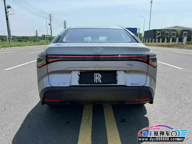 25年丰田BZ3轿车抵押车出售