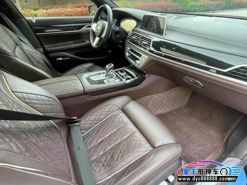 21年宝马7系轿车抵押车出售