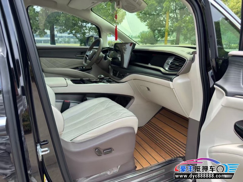 23年腾势D9轿车抵押车出售