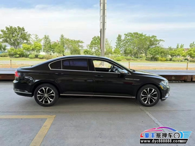 19年大众迈腾轿车抵押车出售