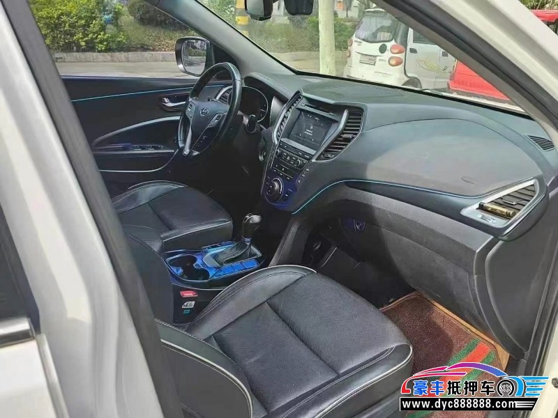 18年现代新胜达轿车抵押车出售