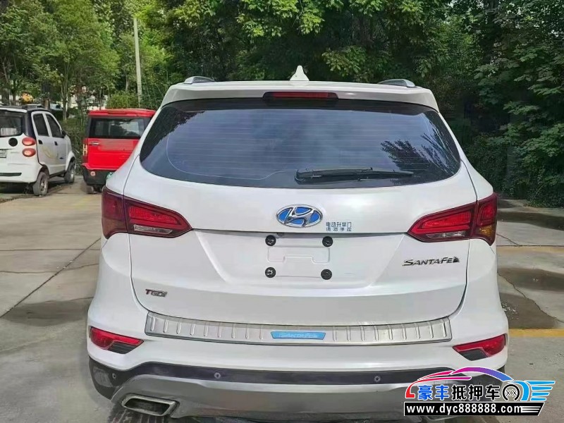 18年现代新胜达轿车抵押车出售