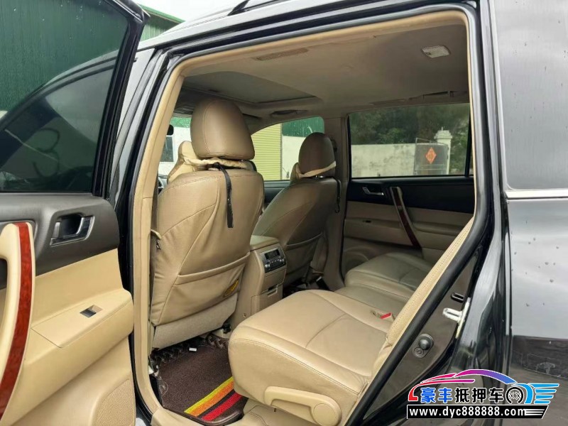 14年丰田汉兰达轿车抵押车出售