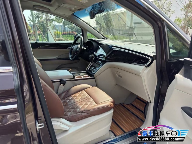 18年别克GL8轿车抵押车出售