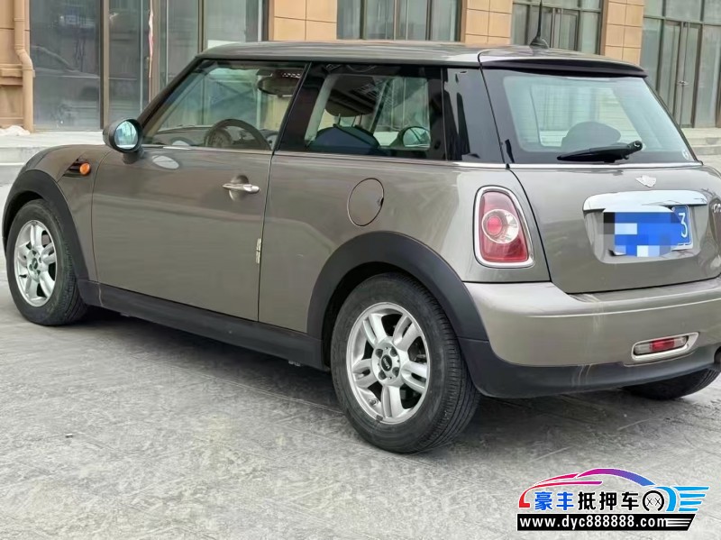 12年宝马MINI轿车抵押车出售