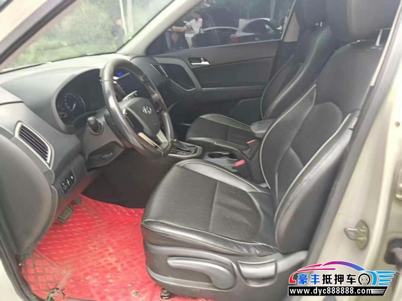 15年现代ix25轿车抵押车出售