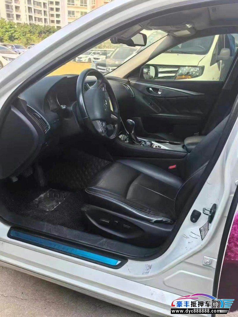 17年英菲尼迪Q50轿车抵押车出售