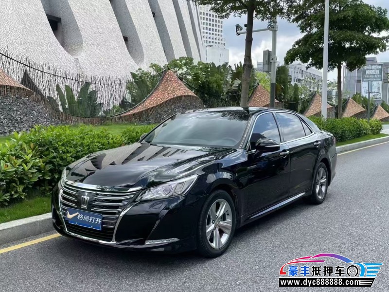 16年丰田皇冠轿车抵押车出售