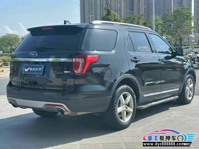 17年福特探险者轿车抵押车出售