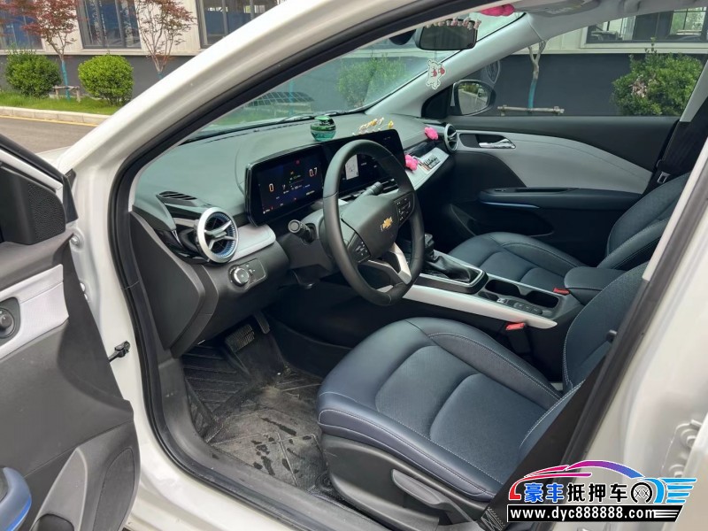 25年雪佛兰科鲁泽轿车抵押车出售