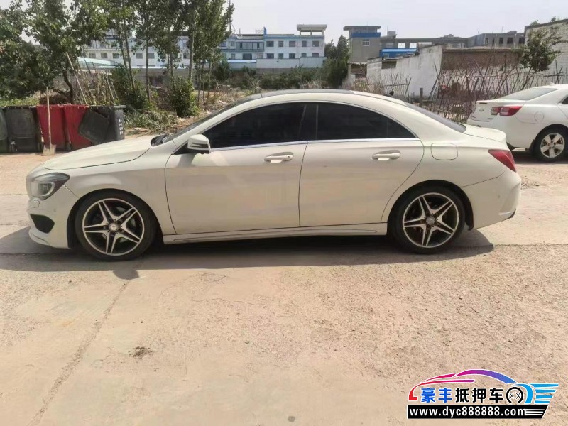 16年奔驰CLA轿车抵押车出售