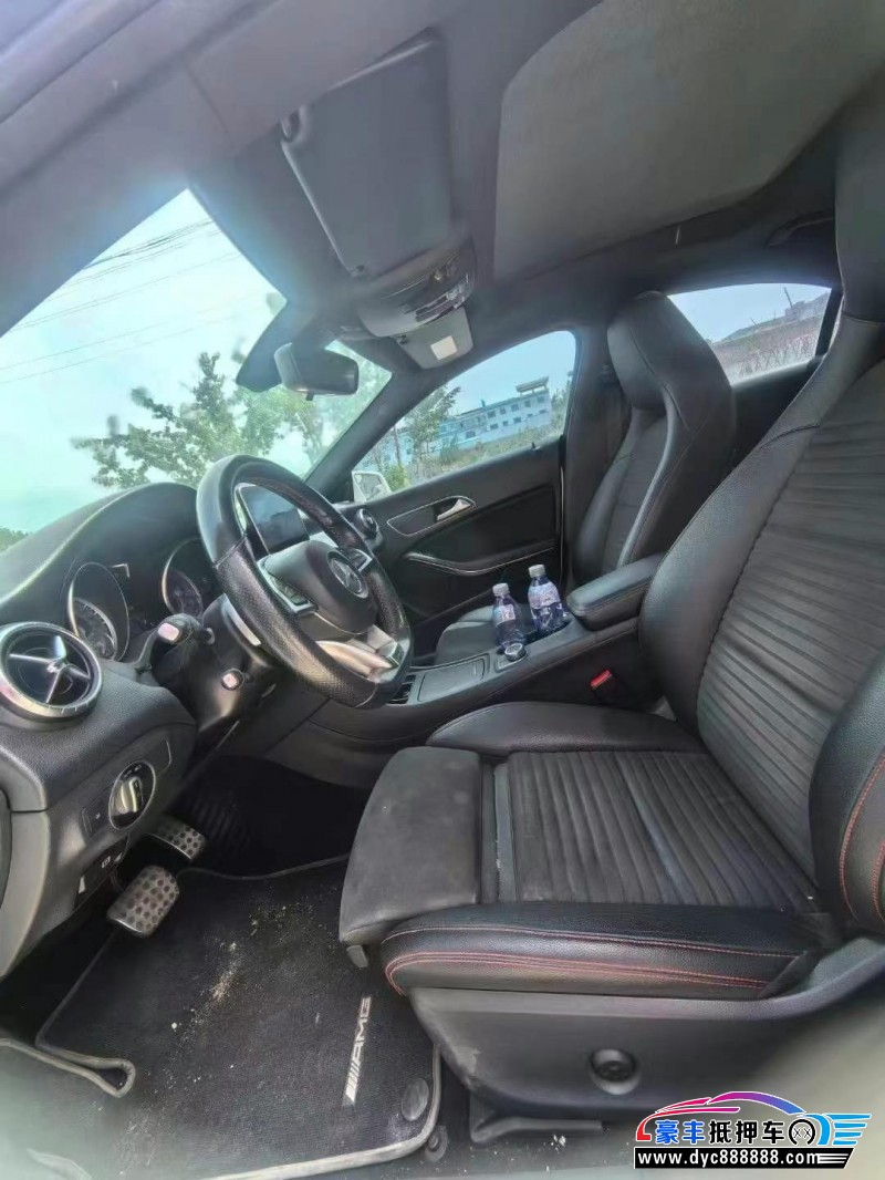 16年奔驰CLA轿车抵押车出售