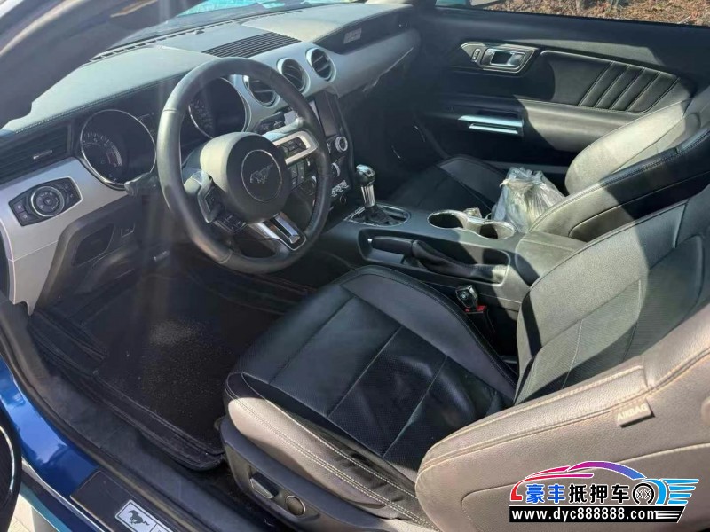 17年福特野马轿车抵押车出售