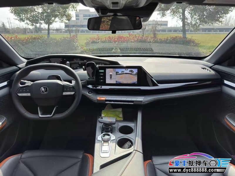 24年长安长安UNI轿车抵押车出售