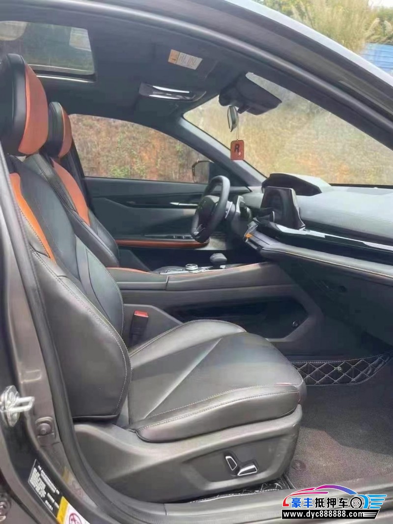 22年长安长安UNI轿车抵押车出售