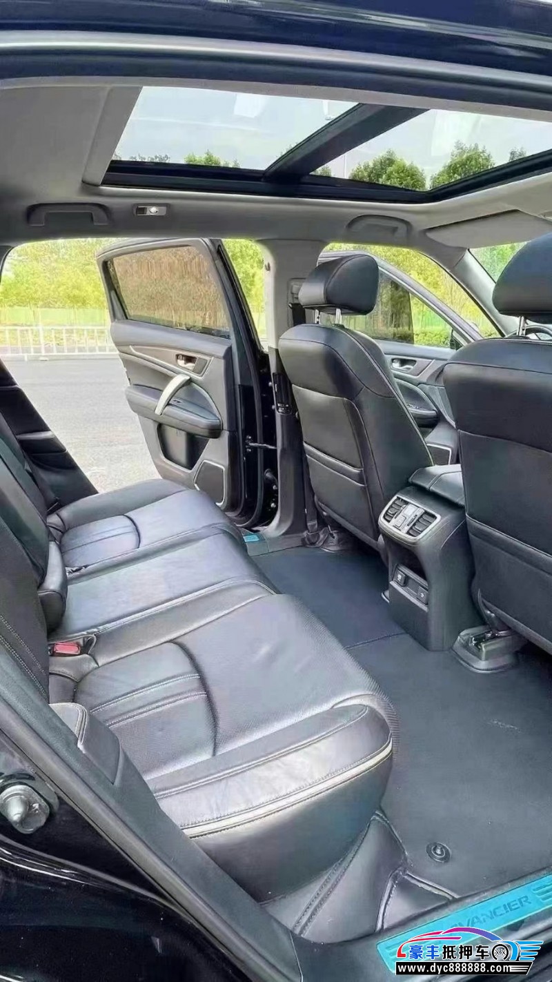 23年本田冠道轿车抵押车出售