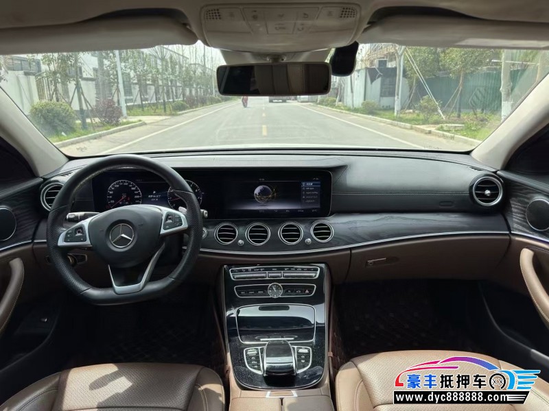 17年奔驰E轿车抵押车出售