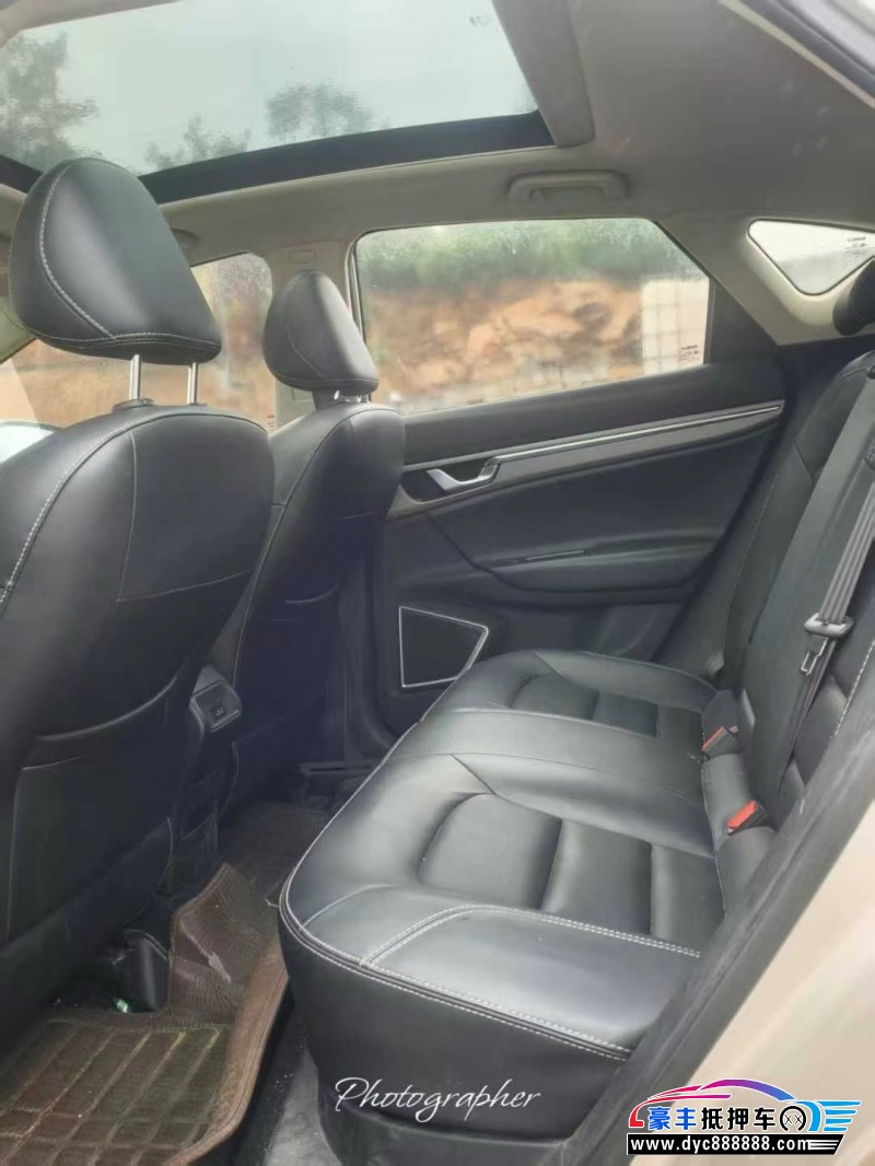 17年吉利帝豪GS轿车抵押车出售